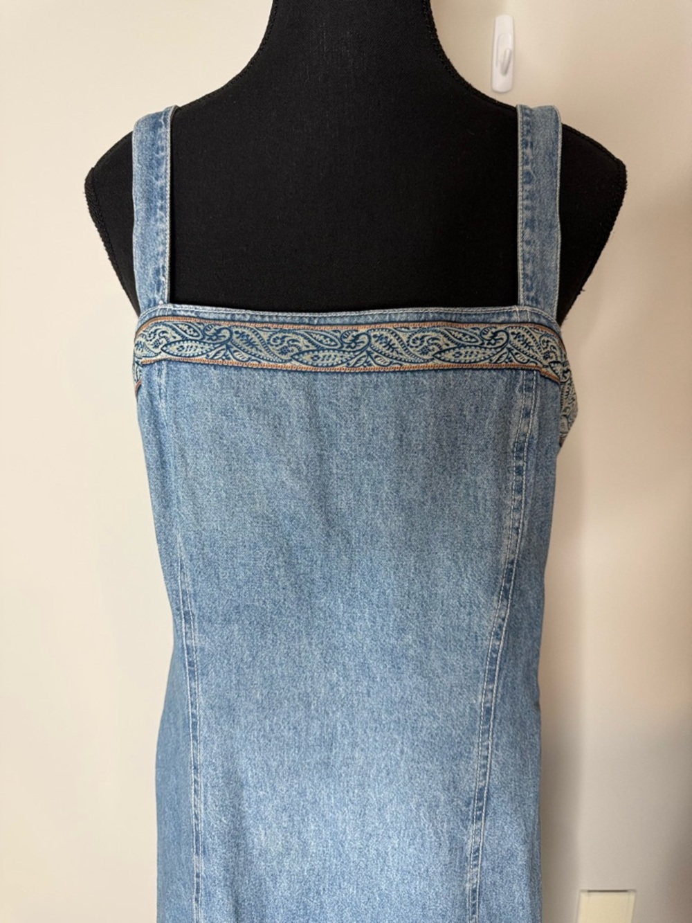 SKETCHES Vintage Sleeveless Denim Maxi Jean Dress Paisley Embellishment Size 12 - Picture 3 of 12